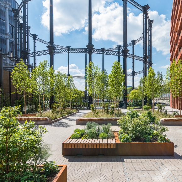 Big Green Bench, London (UK) Mobilier urbain - Tree Isle - Big Green Bench, London (UK)